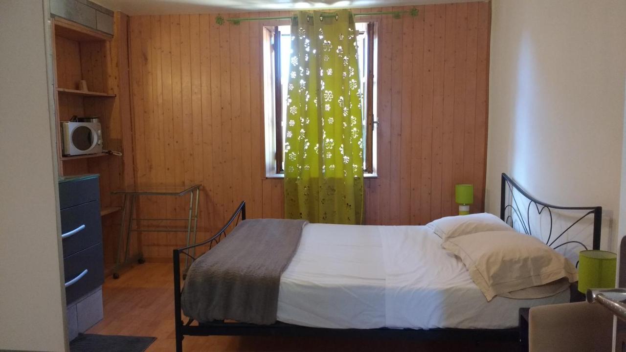 Hotel - Gite De Pressins Bagian luar foto