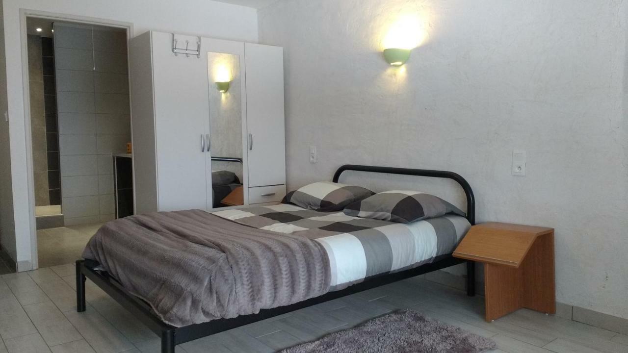 Hotel - Gite De Pressins Bagian luar foto